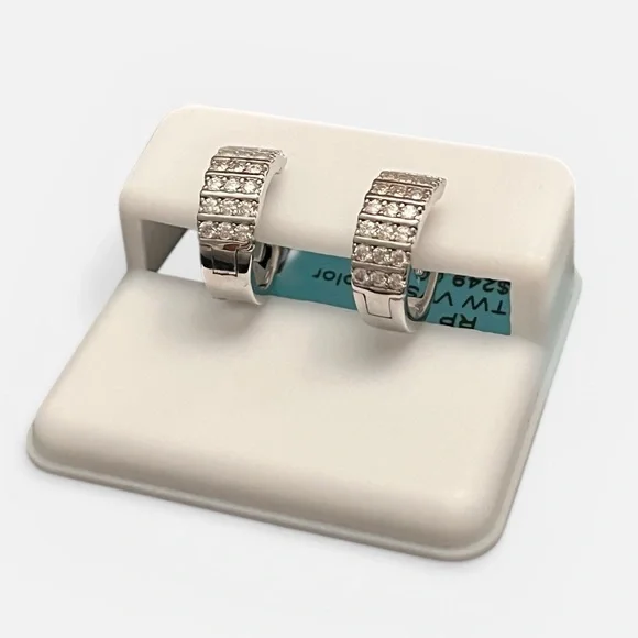 Moissanite 925 Sterling Silver Huggie Earrings 0.53 CTW VVSD (NWT) - Picture 3 of 10